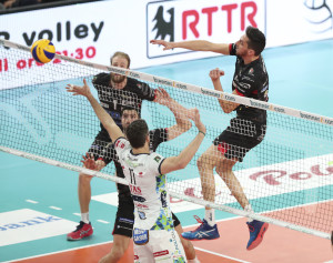 Scopelliti in attacco