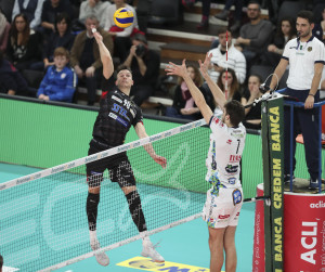 Wlodarczyk in attacco