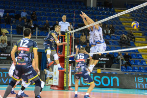 Attacco dello schiacciatore Ristic Andrej - BCC Leverano