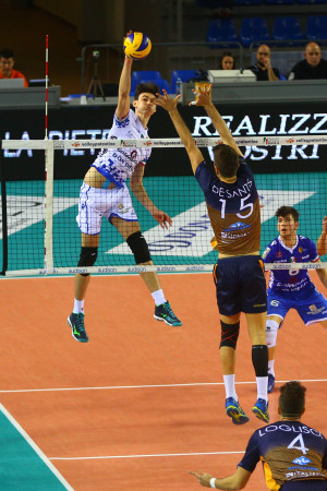 Attacco dello schiacciatore Stefano Ferri - GoldenPlast Potenza Picena