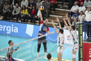 Dzavoronok in attacco