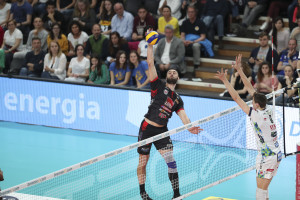 Sokolov in attacco
