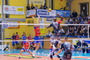 Richieri a muro su Salgado