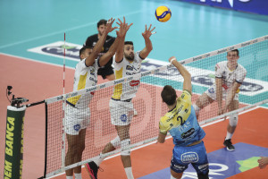 Solx e Boyer a muro