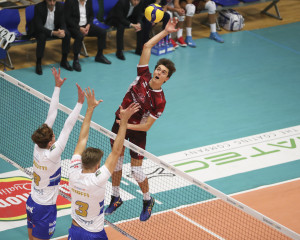 Bonatesta in attacco