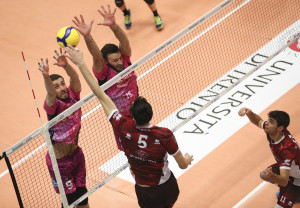 Sperandio e Kindgard a muro