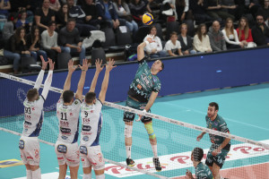 Atanasijevic in attacco