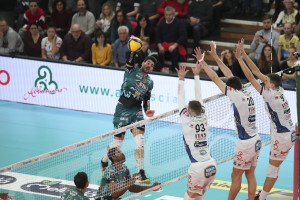 Lanza in attacco
