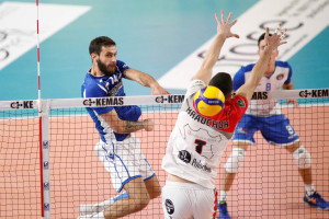 Carelli in attacco contro Krauchuk