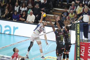 Russell in attacco