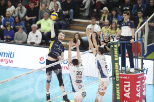 Zaytsev in attacco