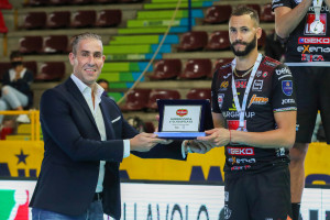 Osmany Juantorena premiato da Angelo Agnelli