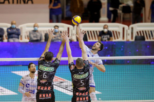 Attacco Randazzo Top Volley muro Padova