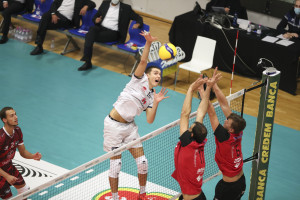 Bonatesta in attacco