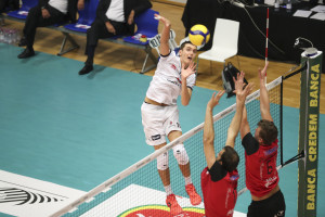 Bonatesta in attacco