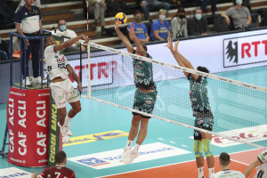 Ter Horst e Russo a muro