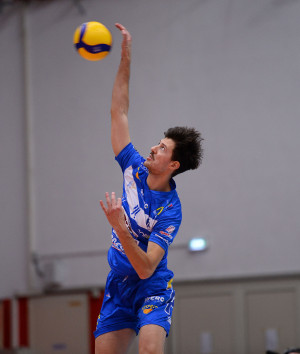 Esposito in salto
