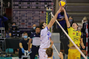 Christenson Modena Cavuto top volley 