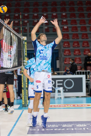 Top Volley Cisterna - Palleggiatore Daniele Sottile nel riscaldamento