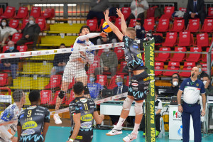 Yuki ISHIKAWA attacco