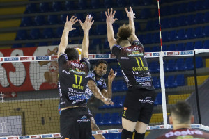 Muro Cucine Lube su attacco Leon