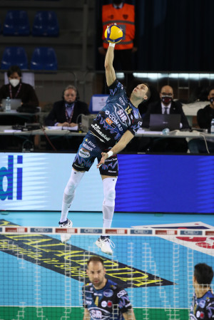 Atanasijevic dai 9 metri