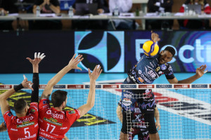 Wilfredo Leon in attacco