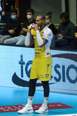 Yoandy Leal