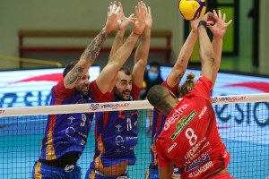 attacco Lucarelli