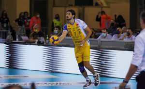 Il centrale Dragan Stankovic al servizio