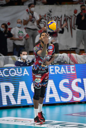 Wilfredo LEON VENERO battuta