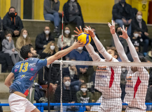 Stabrawa a muro su pallonetto di Lazzaretto