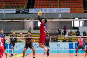 Tulone in palleggio