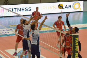 Pallonetto di Pessoa su muro di Lusetti e Catena