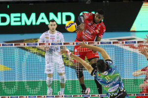 Marlon Yant all'attacco