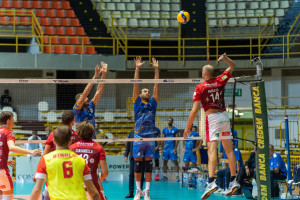 Paoletti attacca