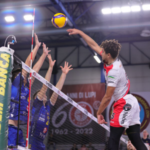 Attacco Matheus Motzo con muro a due