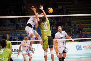 Mozzato contro Giampietri