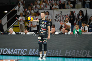 Oleh PLOTNYTSKYI 