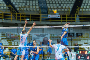 Marinelli attacca