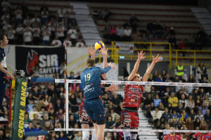 Mozic in attacco