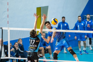 D'Amato attacca da posto due