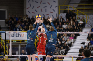 Zaytsev attacca, Verona mura