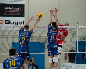 Boninfante e Katalan in fase di muro