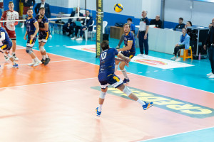 Corrado difende