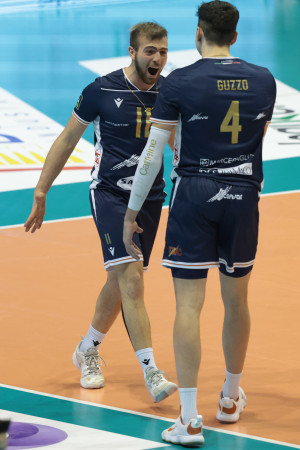 Russo e Guzzo esultano