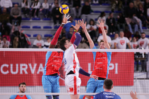 Attacco no-look di Benavidez