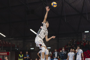 Battuta in salto di Mattia Orioli per Padova. 
