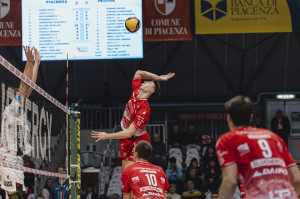 Attacco di Alessandro Bovolenta. 