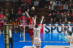 Attacco di Alessandro Bovolenta.
